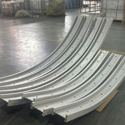 Shanghai Dunpin Aluminum Industry contributes to the intelligent conveyor manufacturing industry by mass-producing aluminum alloy guide rails and aluminum profiles for EMS overhead line suspension rails.